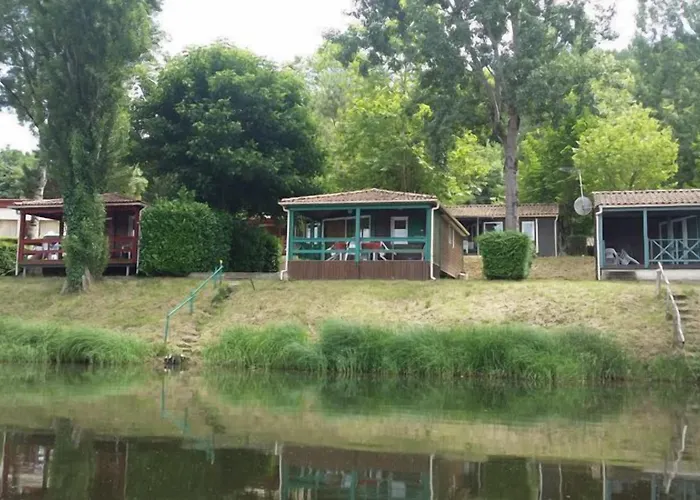 Les Bo-bains Отель