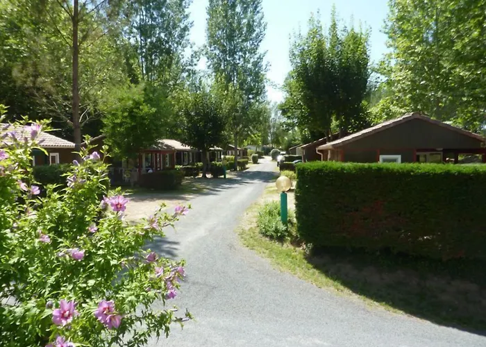 Отель Les Bo-bains