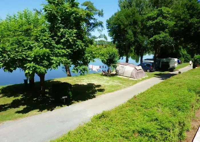 Отель Les Bo-bains