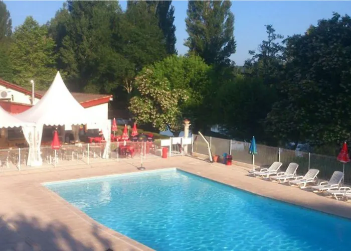 Les Bo-bains Отель Бадфоль-сюр-Дордонь