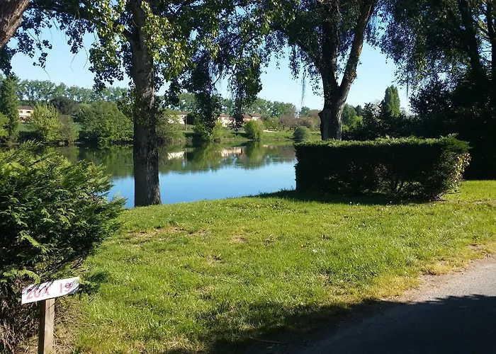 Отель Les Bo-bains Бадфоль-сюр-Дордонь