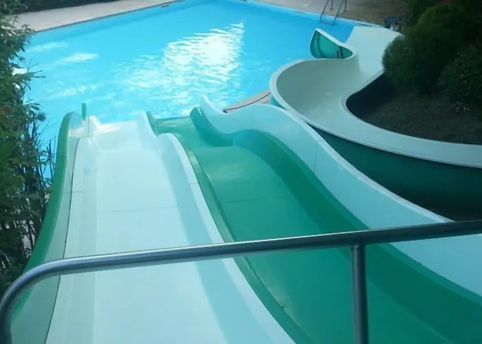 Les Bo-bains Отель 4*